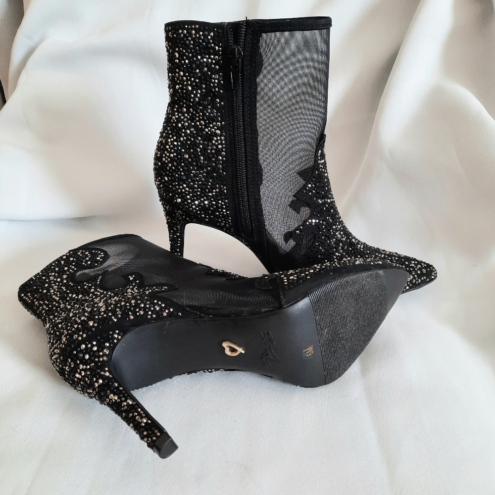 Thalia Sodi Studded Booties Size 6